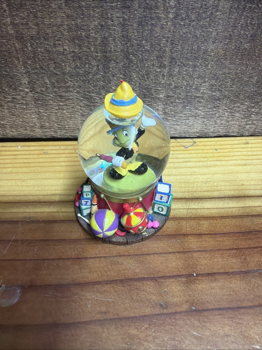 Vintage Disney Jiminy Cricket Pinocchio 3" Tall Mini Collectible Snow Globe